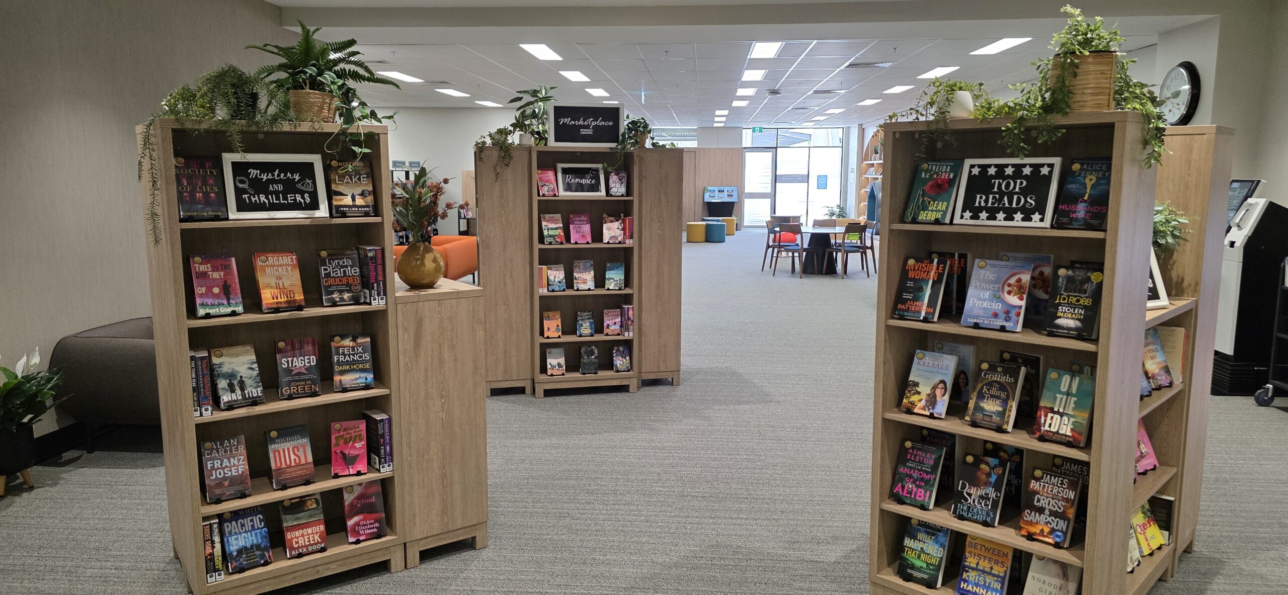 An image of the entrance to the Redbank Plaza library